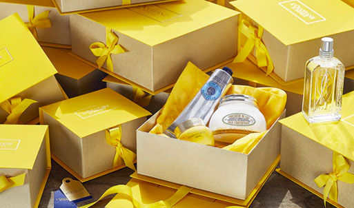 FREE GIFT WRAPPING