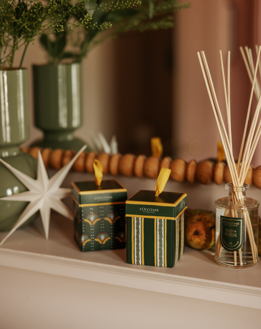 festive crackers collection