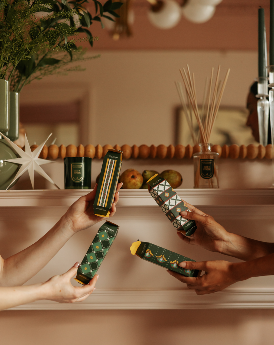 festive crackers collection